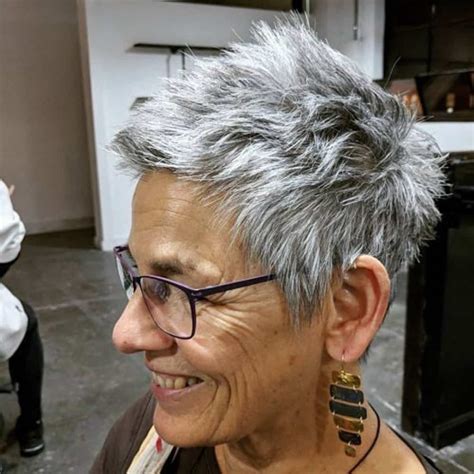 haircuts for women over 60 with glasses